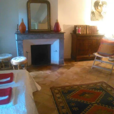 Mareillagues Bed & Breakfast Gibel